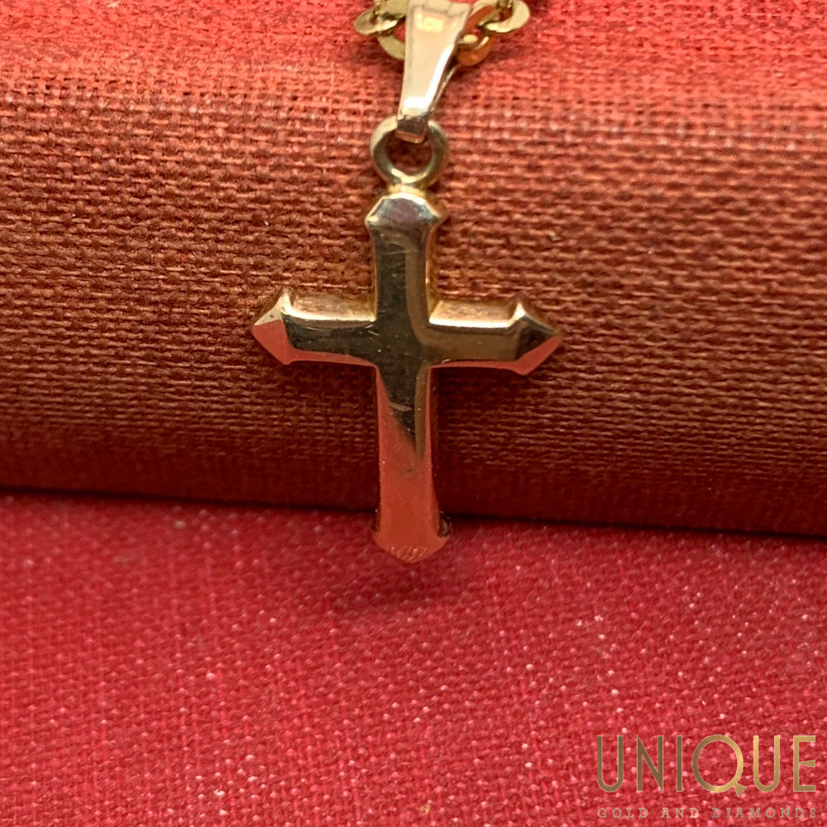 14k Cross Charm With Pointed Tips - Unique Gold & Diamonds