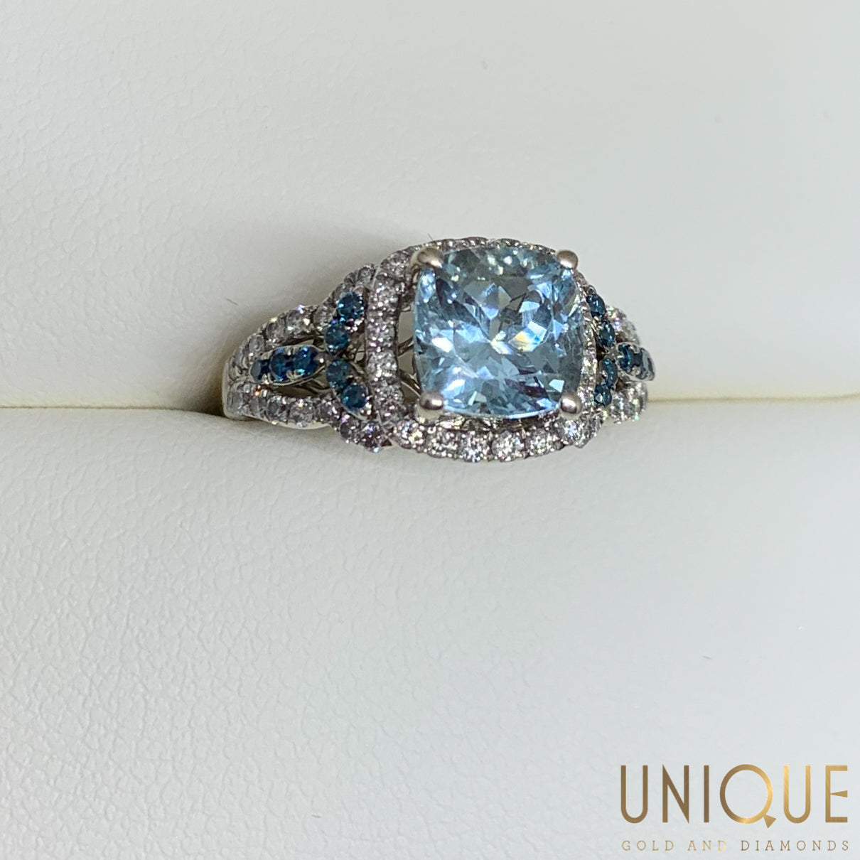 LeVian Lady's Aquamarine Diamond Ring Unique Gold Diamonds