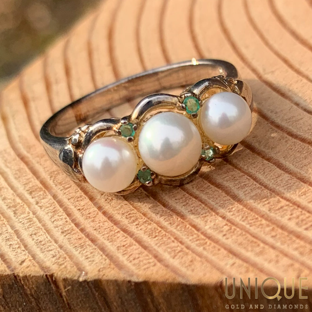 3 pearl hot sale ring